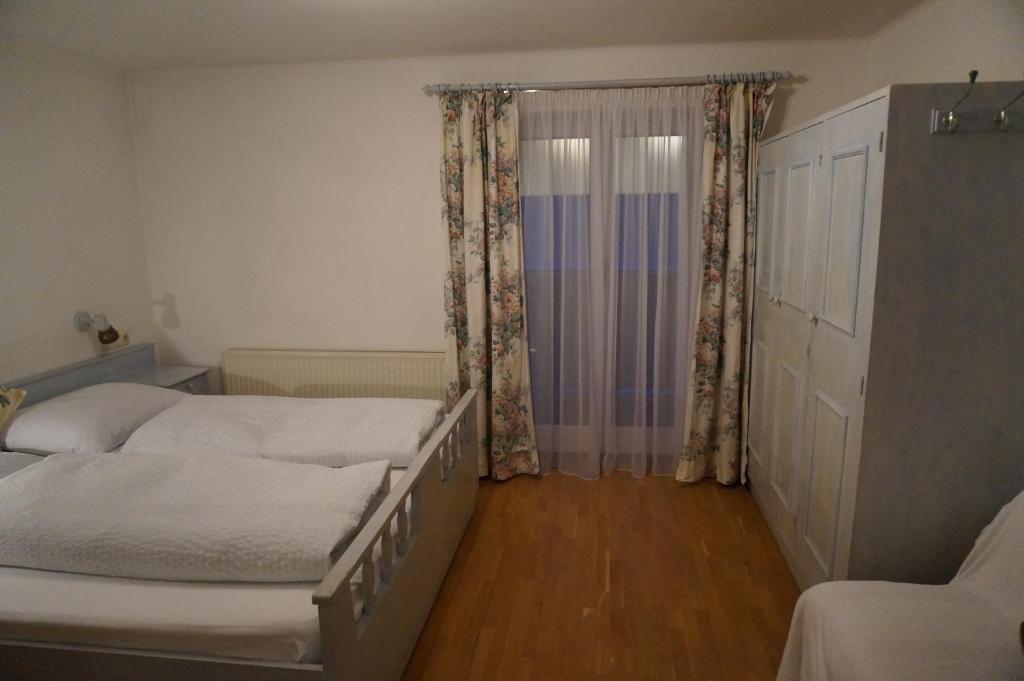 Haus Senoner Bed & Breakfast Kitzbuhel Room photo